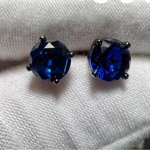 3kt lab sapphire studs